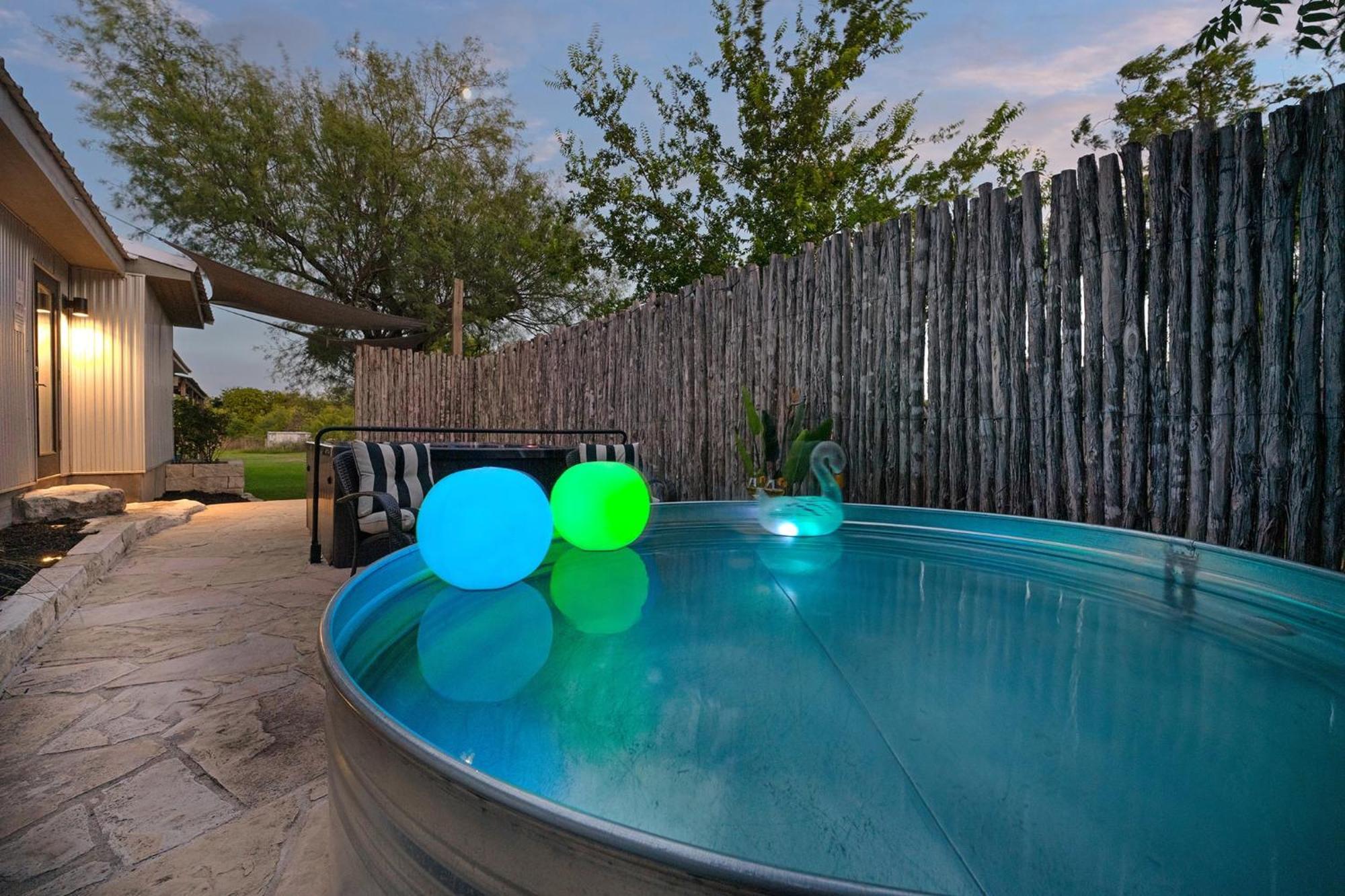 Claret House Full Kitchen And Private Hot Tub Villa Fredericksburg Exterior photo