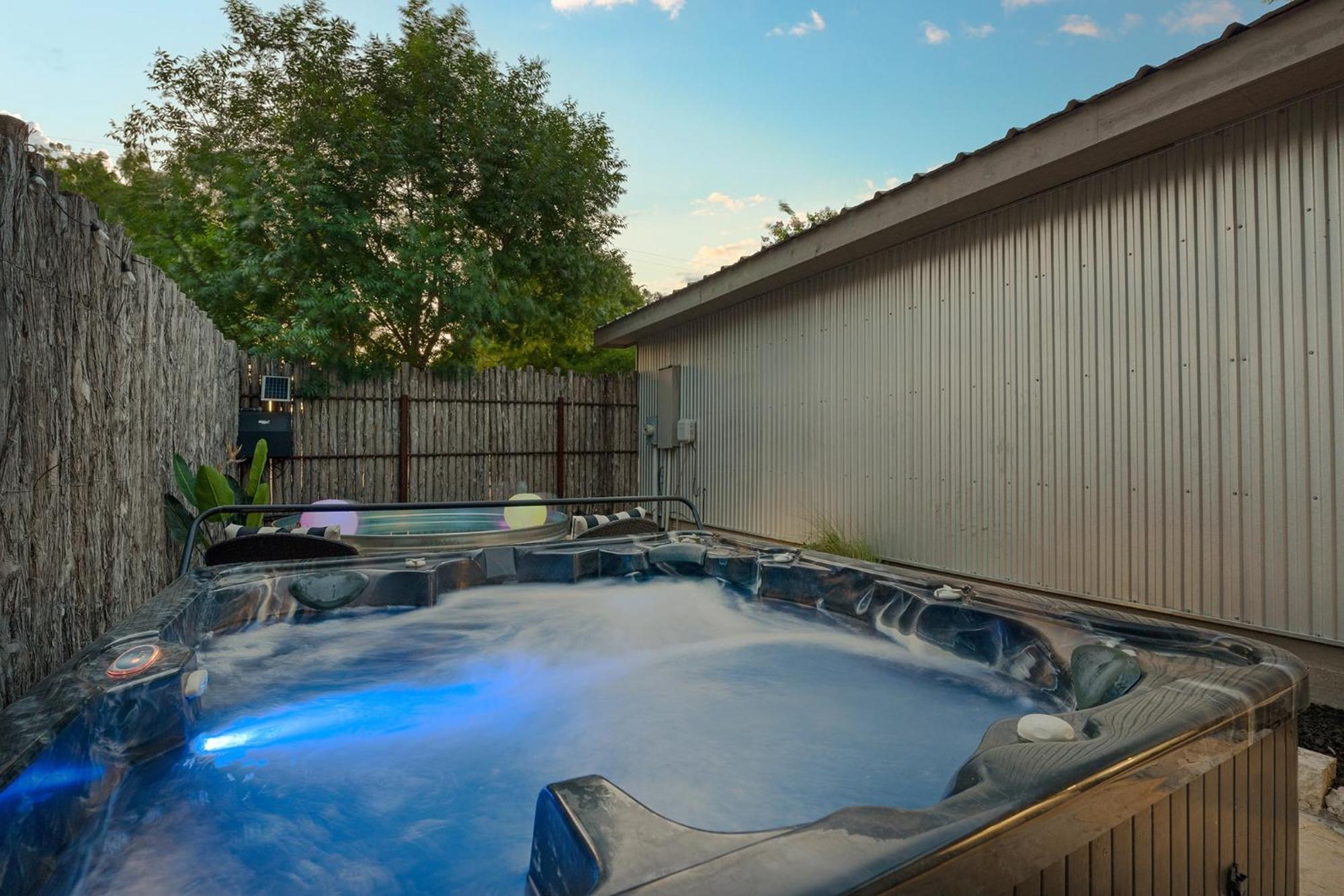 Claret House Full Kitchen And Private Hot Tub Villa Fredericksburg Exterior photo